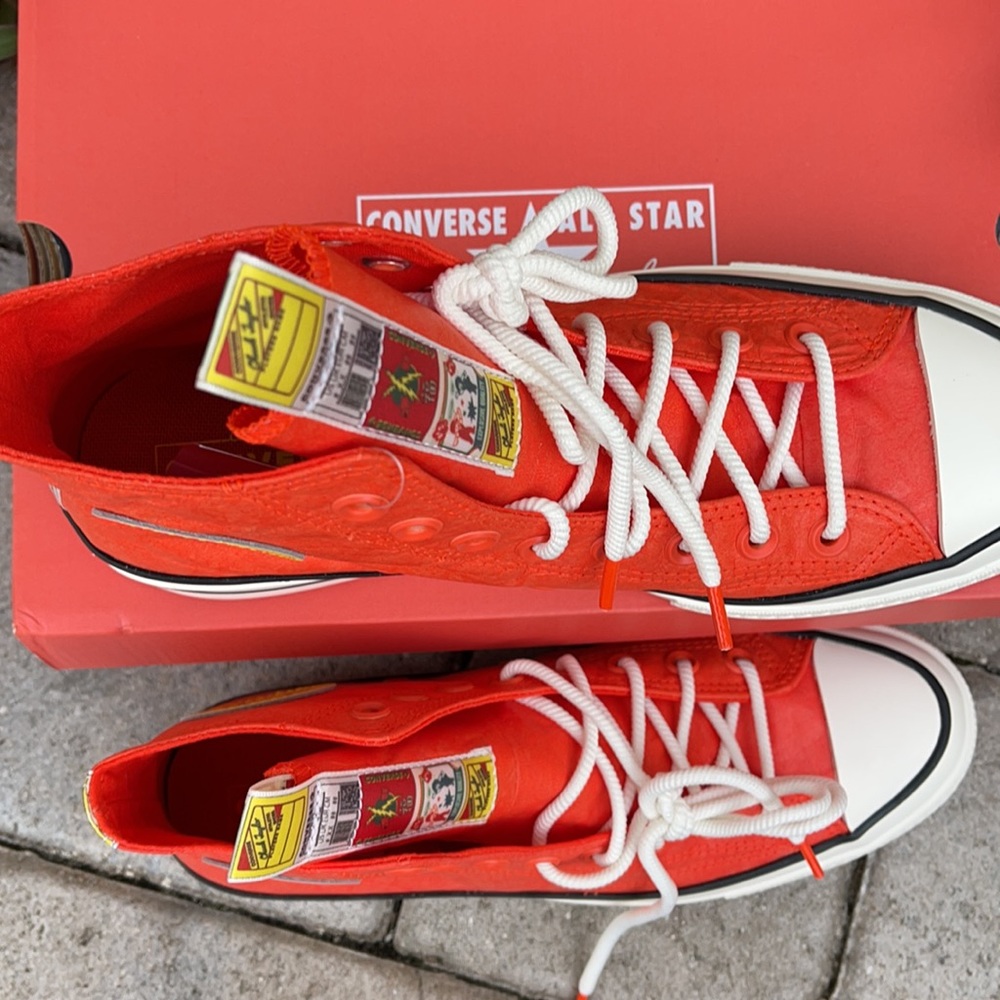 CONVERSE CHUCK 70 HI WMNS - Picture 7 of 16